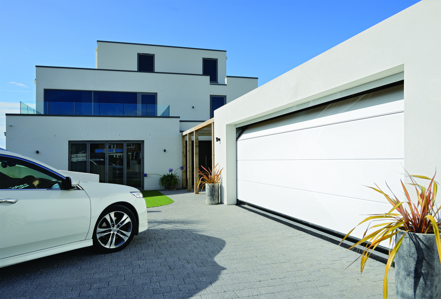 Top tips for choosing a new garage door